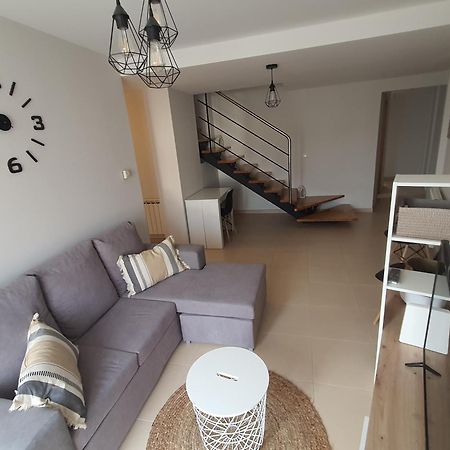 Duplex Axl Apartment ซาร์เรีย ภายนอก รูปภาพ